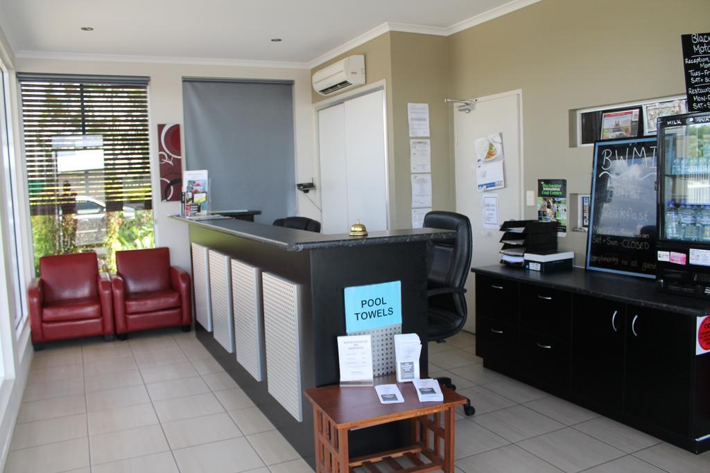 Blackwater Motor Inn Экстерьер фото
