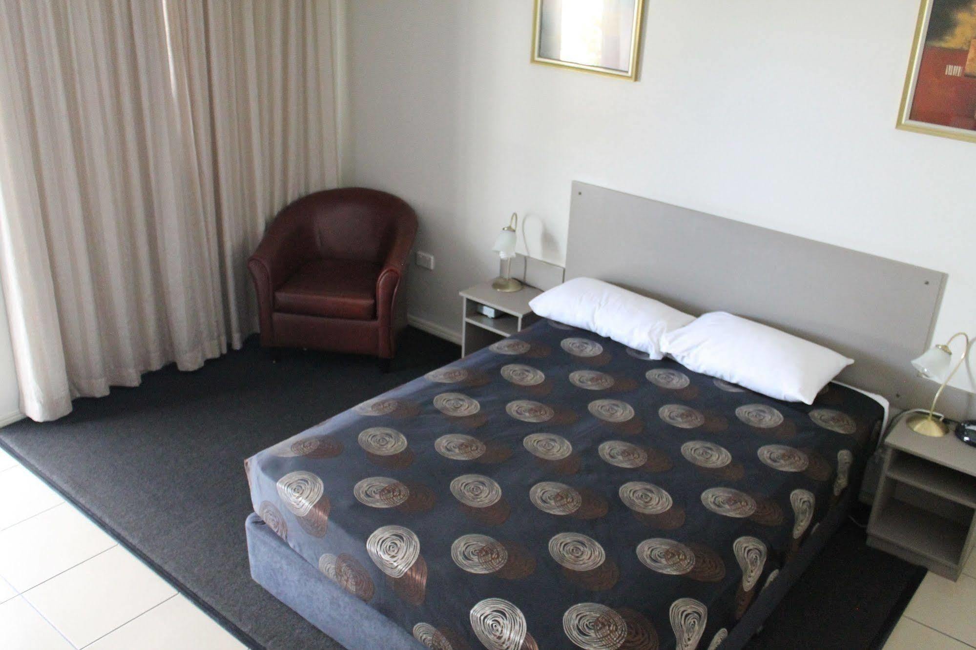 Blackwater Motor Inn Экстерьер фото