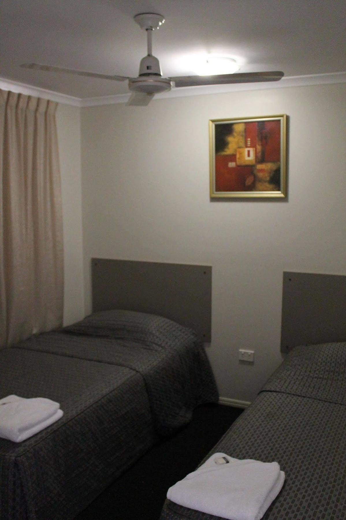 Blackwater Motor Inn Экстерьер фото
